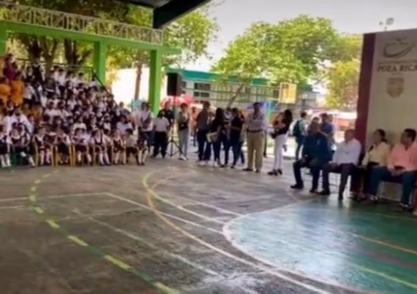 VIDEO: Alumnos de primaria de Veracruz unen sus voces y cantan éxito de Shakira