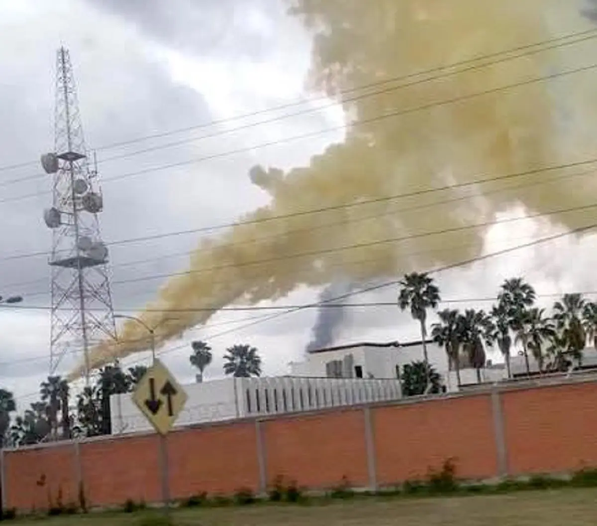 Advierte Gobierno de Nuevo León clausura de refinería de Cadereyta por emisiones