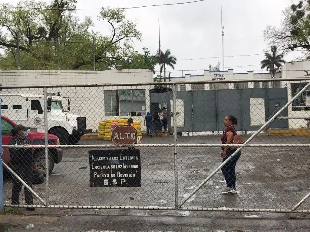 Una riña al interior del penal de Victoria dejó como saldo ocho reos herido. Foto. Perla Reséndez.