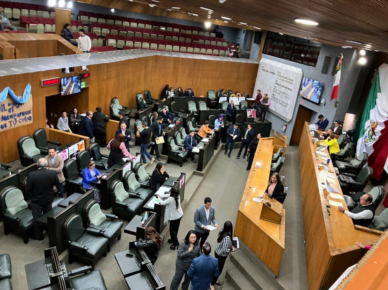 El Congreso del Estado recibió este 29 de marzo los tres escritos presentados por el Ejecutivo, que fueron turnados a distintas comisiones para su atención.