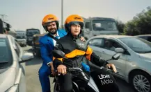 Analizan traer Uber Moto a Nuevo León