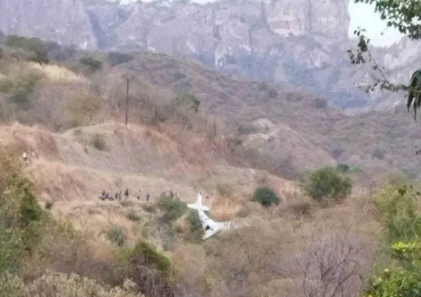Falla provoca desplome de avioneta en Durango; hay tres heridos