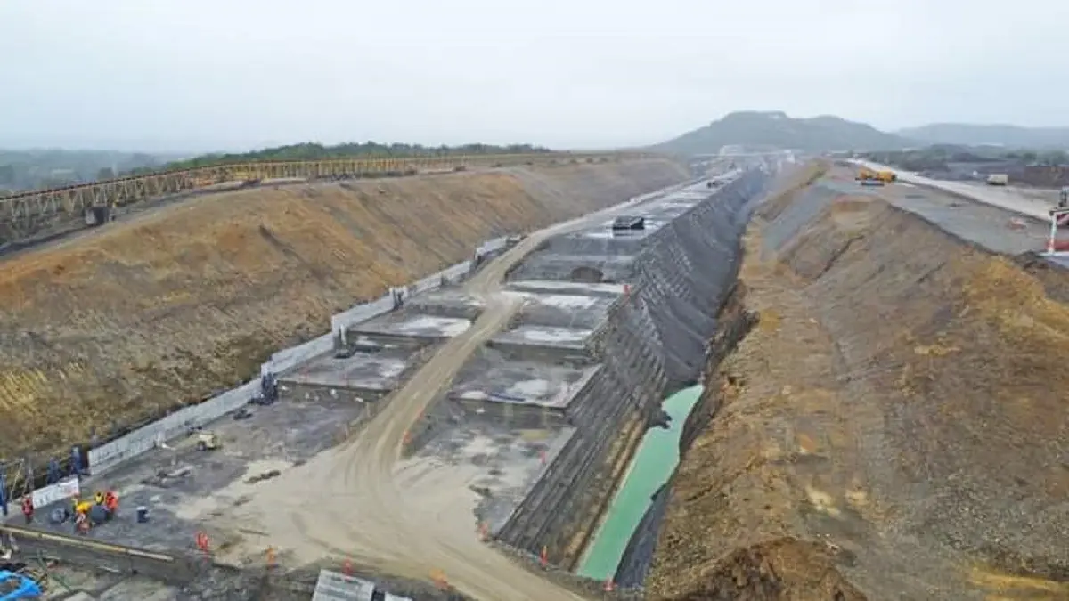 La construcción de la presa Libertad lleva un 52% de avance. Foto: Carolina León