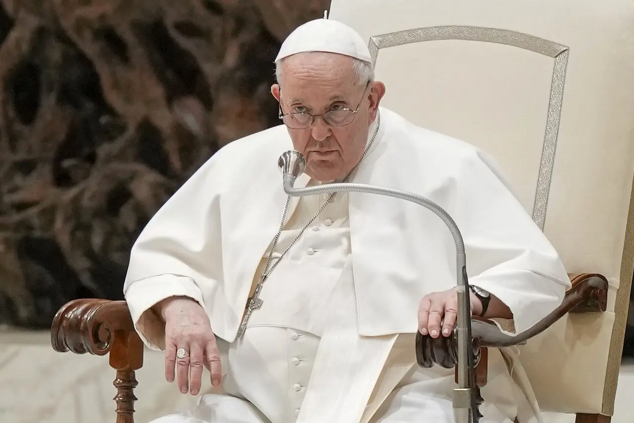 El Papa Francisco será dado de alta el sábado y presidirá la misa del domingo de Ramos. Foto: AP.
