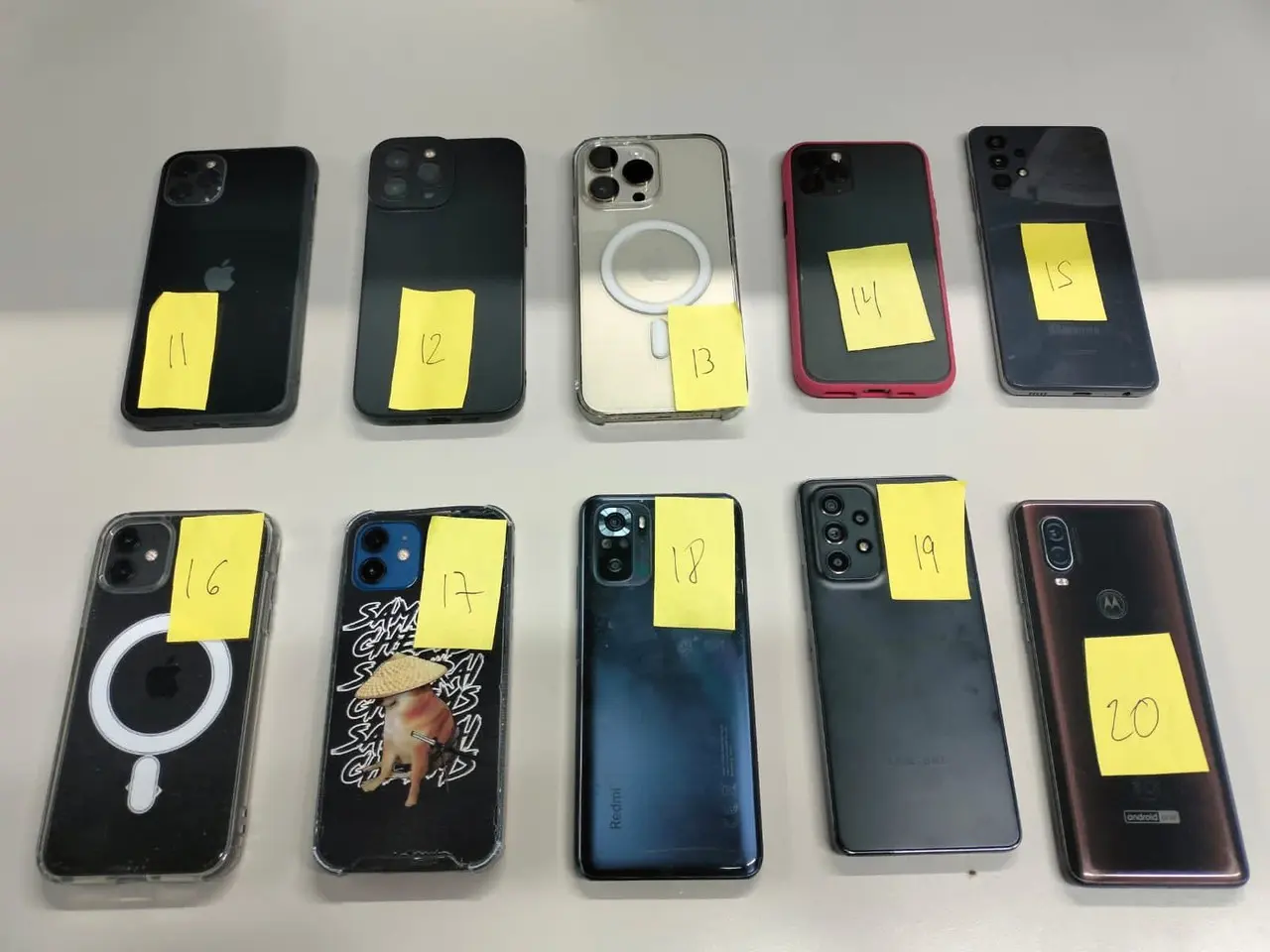 Capturan a 3 personas con 53 celulares robados en Pal Norte