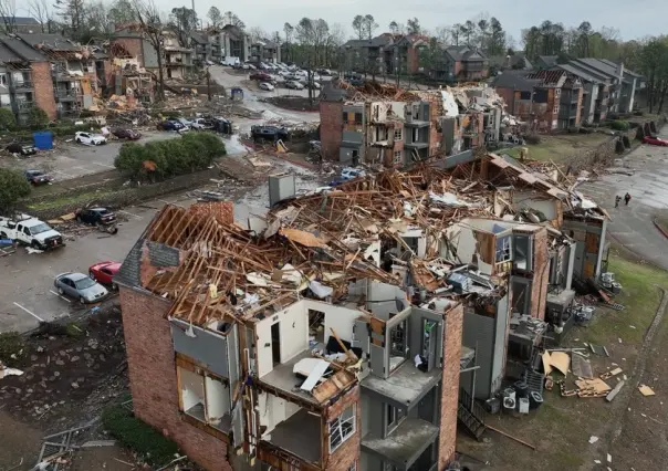 Sube a 18 la cifra de muertos por tornados y tormentas en siete estados de EU