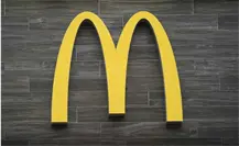 McDonalds cerrará temporalmente sus oficinas para informar sobre despidos