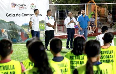 Inaugura Escobedo cancha en Alianza Real, promueven deporte y esparcimiento