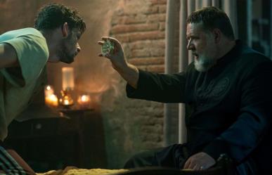 Russell Crowe experimenta el terror por primera vez con El Exorcista del Papa
