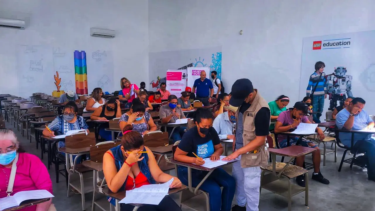 Instituciones colaboran y aplican exámenes para educación básica