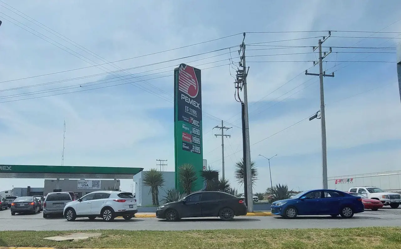 Advierten de presunto desabasto de gasolina en Nuevo Laredo