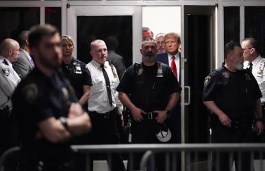 Donald Trump atrae la atención en su comparecencia procesal en Nueva York