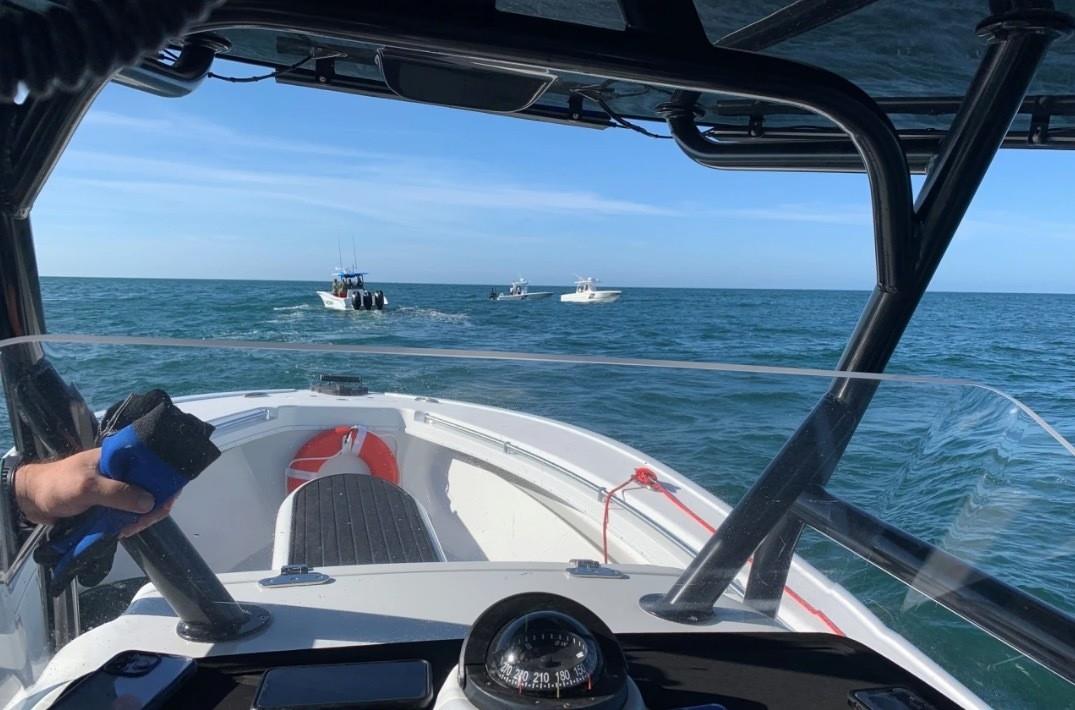 La policía de Venice informó que una avioneta se desplomó en el mar frente a la costa de Florida. Foto: sarasota-sheriff.