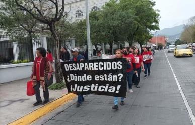 Peregrinan familiares de desaparecidos por los 7 templos, exigen justicia