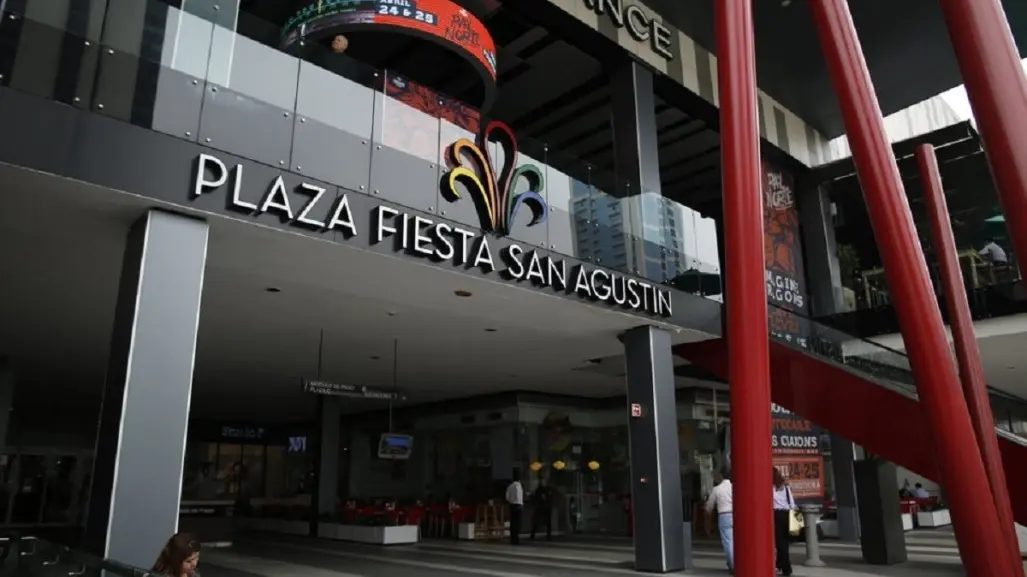 Aclaran que caída de pedazo de techo fue en Plaza Fiesta San Agustín