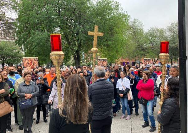 Viven regios la pasión de Cristo