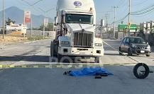 Muere ciclista tras ser arrollado por tráiler en El Carmen