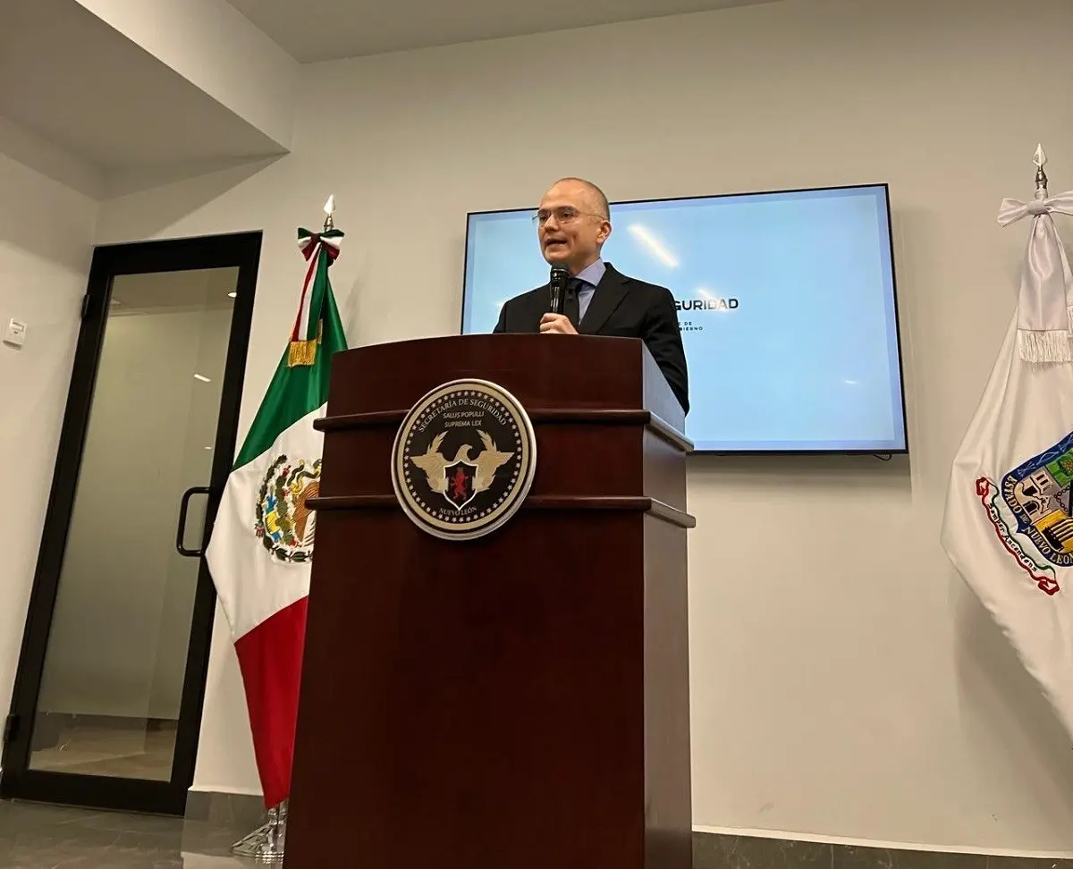 El secretario de Seguridad Pública de Nuevo León, Gerardo Palacios Pámanes, ofreció una disculpa pública a las mujeres que fueron detenidas en una marcha en 2022. Foto: Carolina León