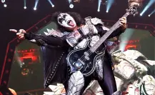 VIDEO: KISS detiene concierto por malestar de Gene Simmons