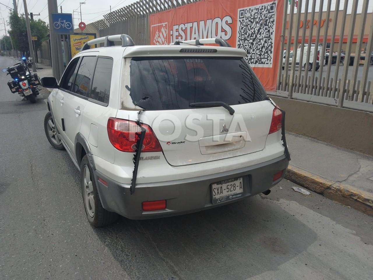 Autoridades arribaron a la zona donde no se reportaron heridos, no se descarta que problema originara por un altercado vial. Foto: Especial