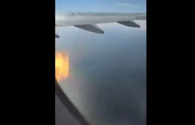 Graban explosión del motor de un avión en pleno vuelo