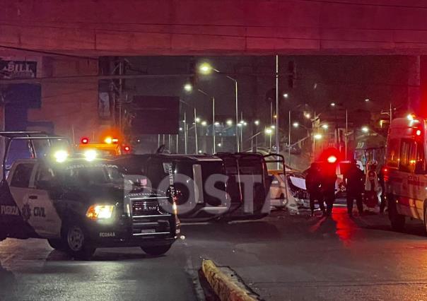 Muere mujer policía de Fuerza Civil tras volcadura en Aztlán