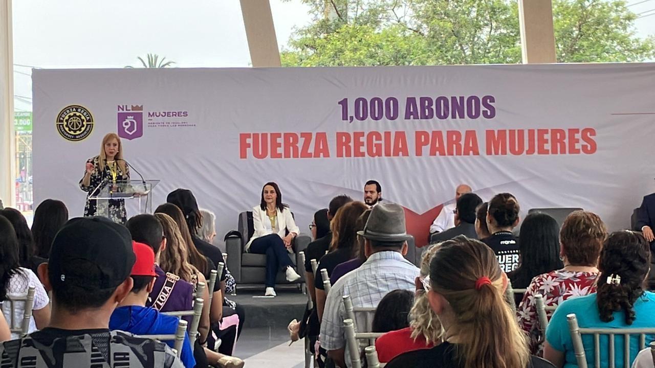 Derivado de la firma de colaboración con el Estado en el marco del 25N, el equipo de básquetbol brindará mil abonos de forma gratuita a las mujeres que hayan vivido algún episodio de violencia. Foto: Carolina León