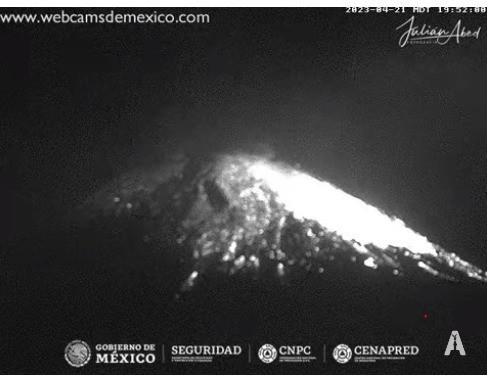 Volcán Popocatépetl registra dos explosiones y expulsa material incandescente