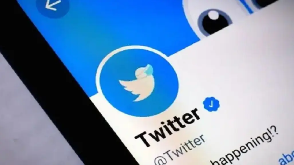 Twitter quita palomita azul a personalidades; van a lista negra por no pagar