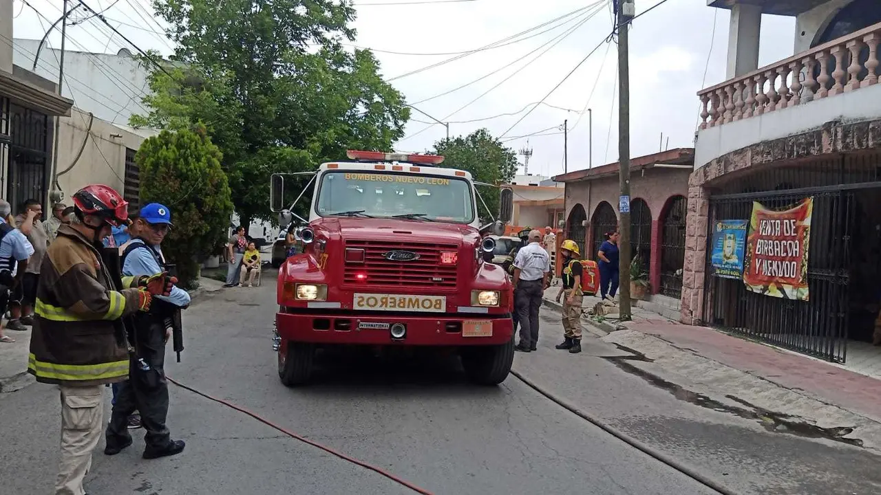 Muere hombre en incendio de un domicilio en Monterrey