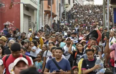 Tres mil migrantes inician caravana desde Tapachula, Chiapas a Ciudad de México