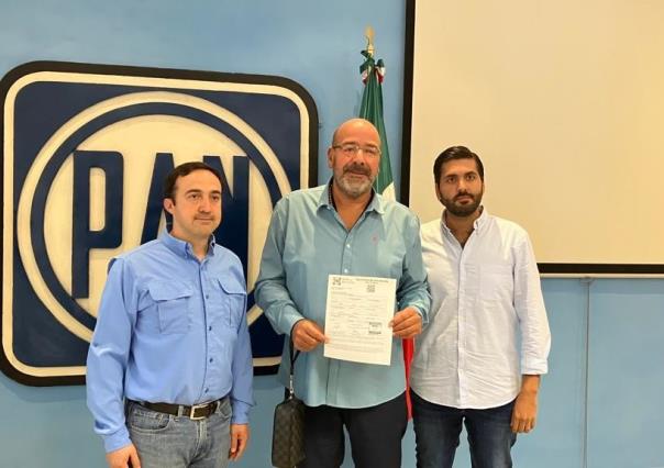 Se registra Marcial Herrera como militante del PAN en San Pedro Garza García