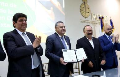 Recibe la UANL certificación para Licenciatura en Derecho en modalidad mixta