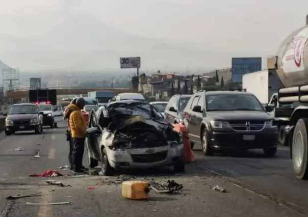 Choque de auto con tráiler deja un muerto en la autopista México-Puebla