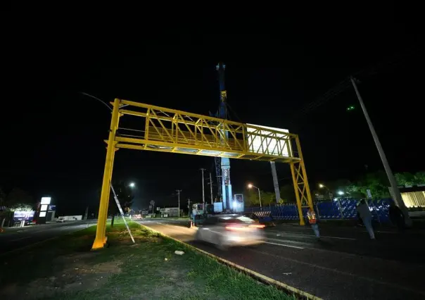 Por concluir puente peatonal en Las Jaras al sur de Monterrey