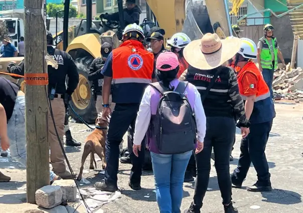 Explota casa por acumulación de gas en Iztapalapa