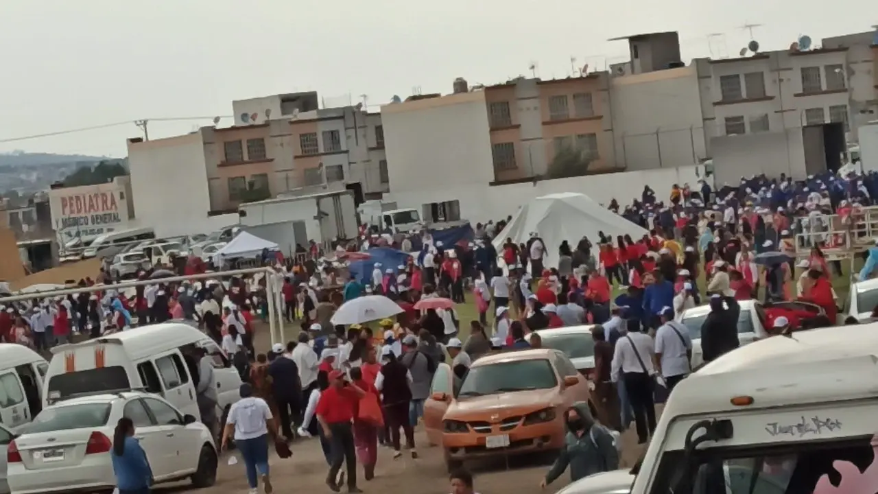 Una persona muerta y más de 20 lesionados en evento de Alejandra del Moral. Foto: Iván Macías