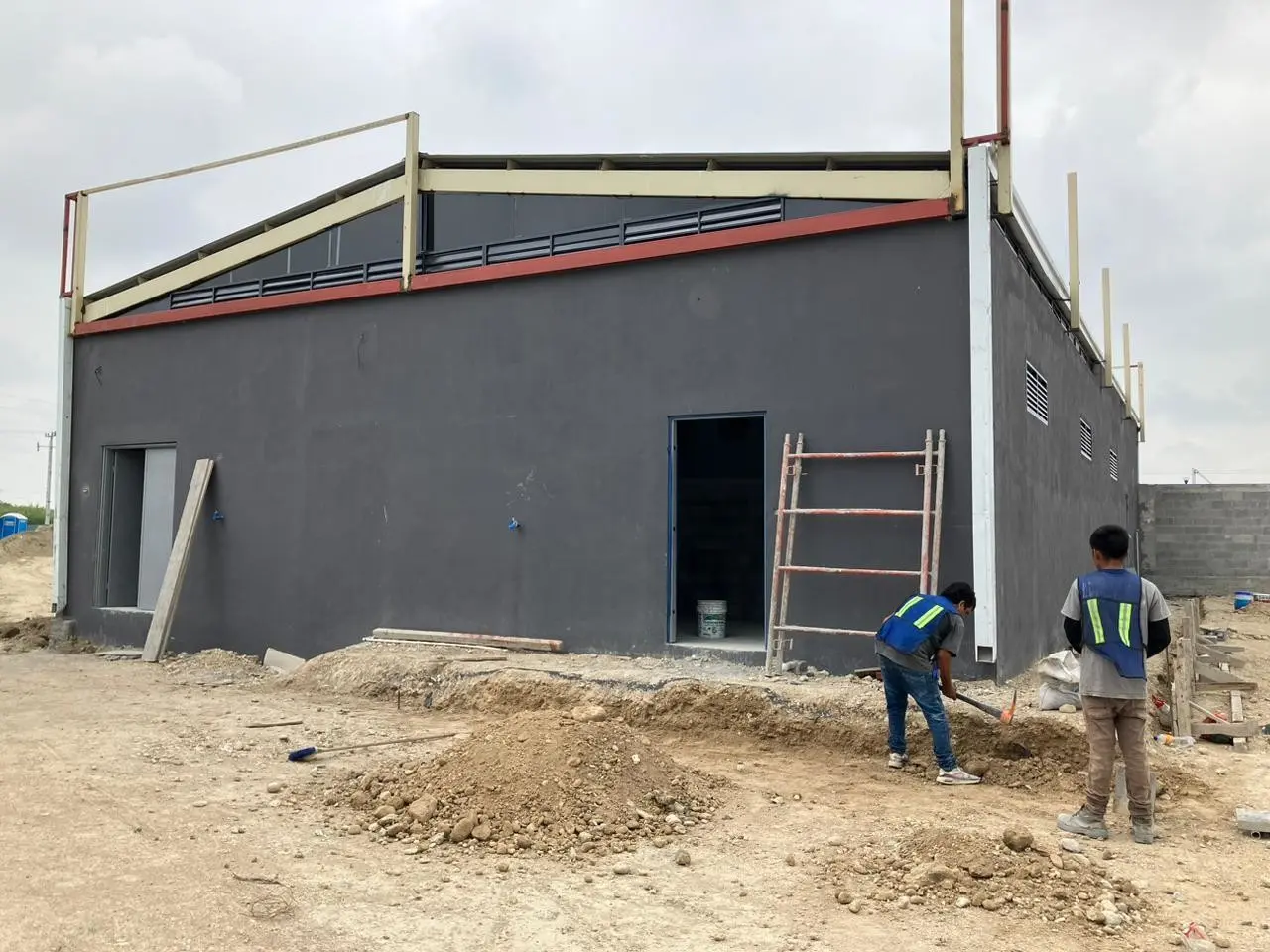 El Centro de Bienestar Canino y Felino se construye en la colonia Dinastía, del municipio de Pesquería. Foto: Cynthia Pardo