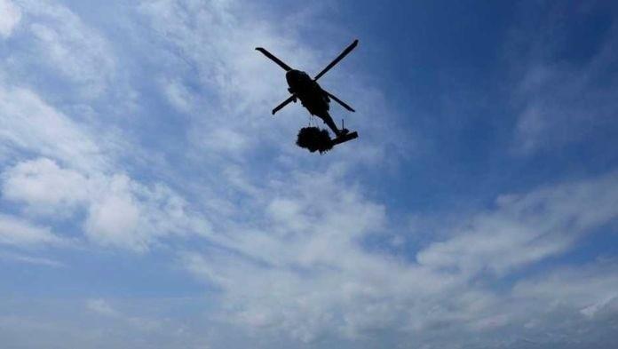 Dos soldados fueron declarados muertos en el lugar y un tercero murió camino al hospital. Foto: AP.