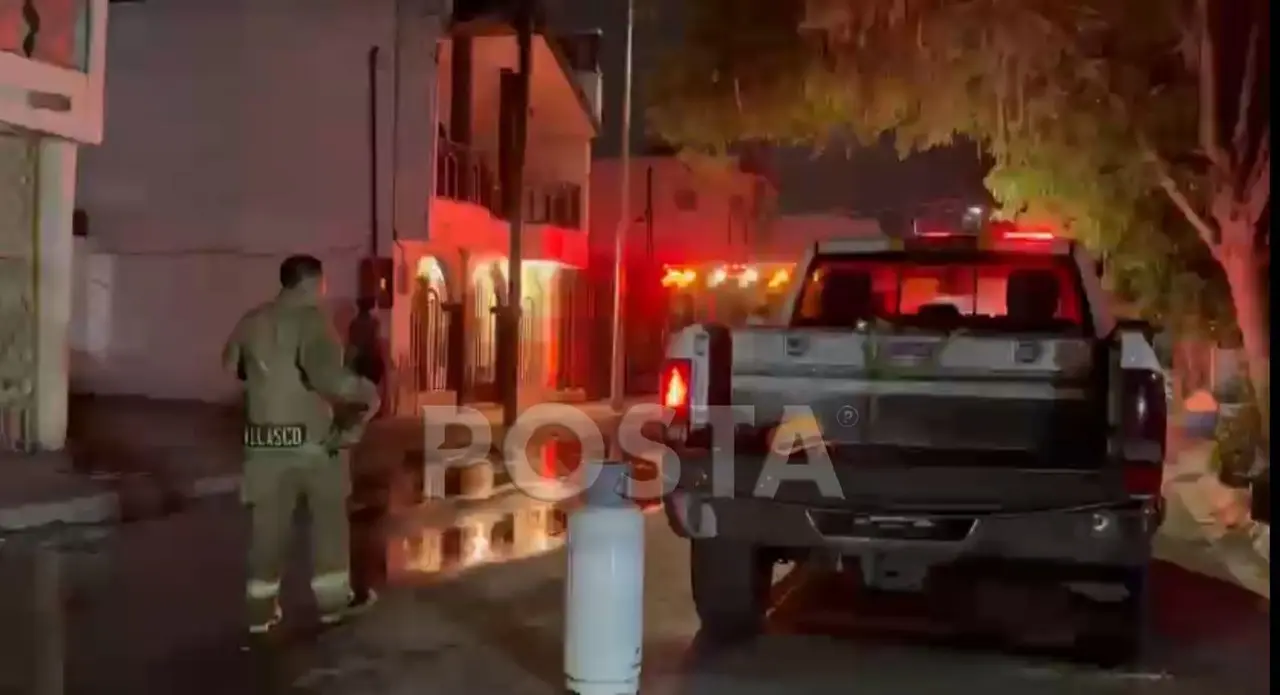 Intenta hombre quemar su casa intoxicado en Apodaca