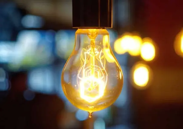 Restablecen 67% la luz tras vientos y lluvias en Nuevo León y Tamaulipas