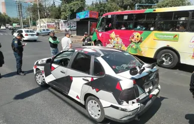 Mujer motociclista es atropellada por automovilista con placas de discapacidad