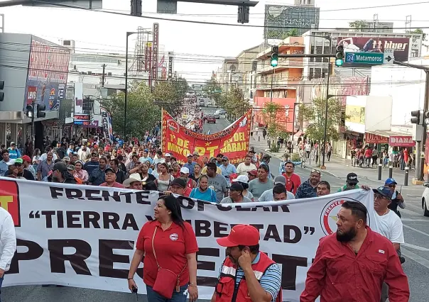 Marcha PT por el Día del Trabajo y cierran calles del Centro de Monterrey