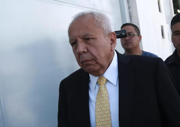 Vinculan a proceso a Francisco Garduño, titular del INM