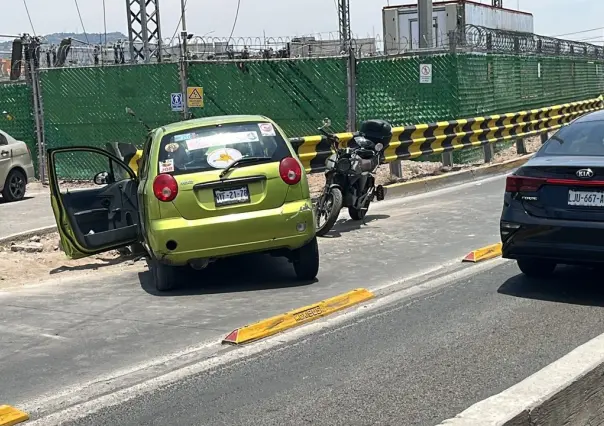 Motociclista causa choque en Tecámac