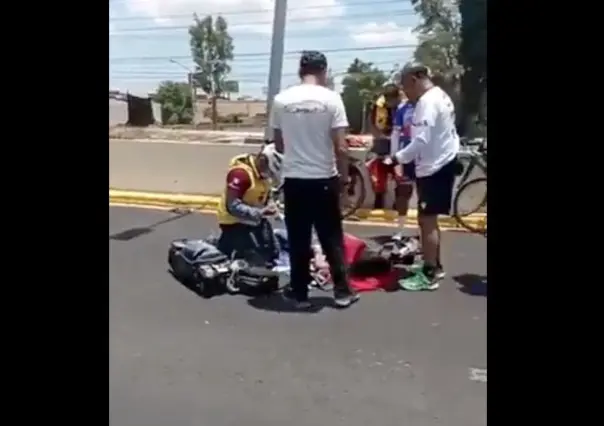 Invade paso de ciclistas y mata a joven de 16 años en Puebla