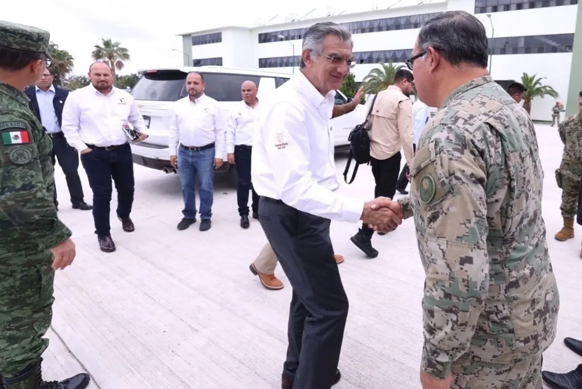 El gobernador Américo Villarreal Anaya encabezó en Matamoros la reunión de la mesa de seguridad. Foto. Especial.
