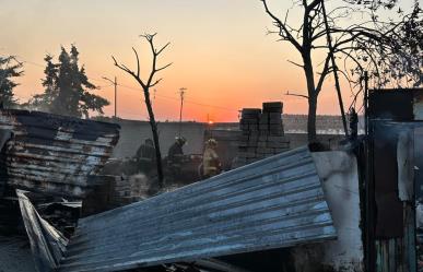 Consume incendio casa de lámina en la Gustavo A. Madero