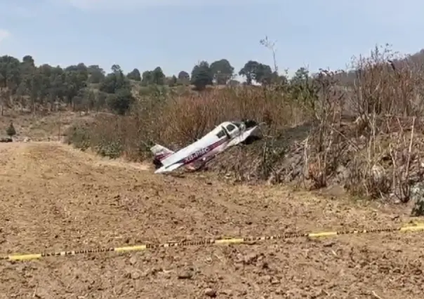 VIDEO: Se desploma avioneta en Puebla; hay dos personas heridas