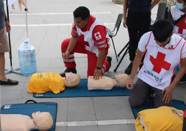 Comparte Cruz Roja distintas actividades de rescate y auxilio con ciudadanía